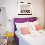Luxurious With Private Garden Apartman *