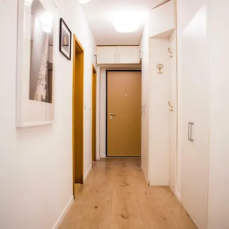 아파트 Luxurious With Private Garden *