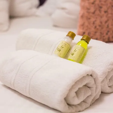 Luxurious With Private Garden 아파트