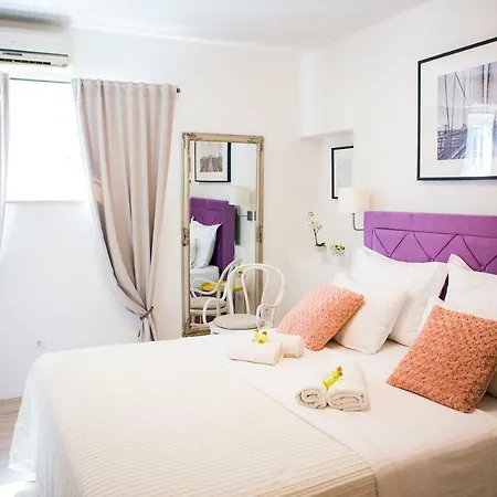 Luxurious With Private Garden 스플리트