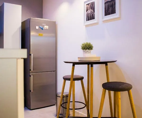 Luxurious With Private Garden *